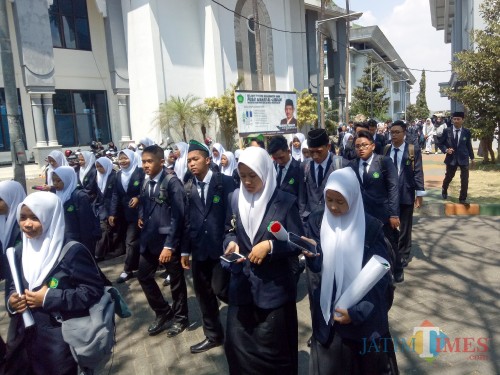 Mahasiswa baru UIN Malang. (Foto: Imarotul Izzah/MalangTIMES)