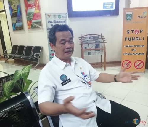 Kepala DPMPTSP Kabupaten Malang Iriantoro optimistis dinasnya bisa raih predikat A+ dari Kemen PAN-RB di tahun 2019 ini. (Nana)