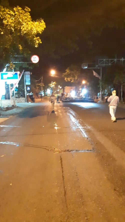 Pengaspalan di Jalan S.Supriadi yang dilakukan DPUPR Kota Malang (DPUPR for MalangTIMES)
