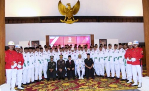 75 anggota Paskibraka yang dikukuhkan Bupati Banyuwangi Abdullah Azwar Anas