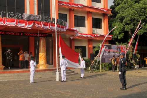 Suasana upacara HUT Kemerdekaan RI ke 74 yang digelar Unikama (Unikama for MalangTIMES)