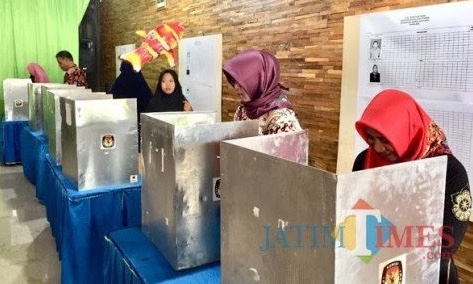 Pelaksanaan Pilkades di Desa Pendem beberapa saat lalu. (Foto: Irsya Richa/MalangTIMES)