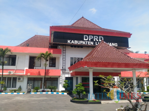 Kantor DPRD Lumajang (Foto : Moch. R. Abdul Fatah / Jatim TIMES)