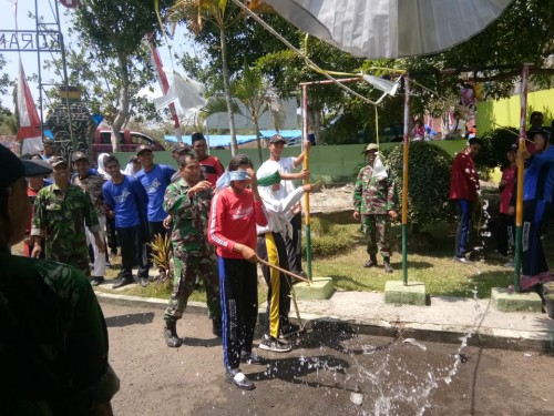 Kemeriahan lomba agustusan di Koramil Bakung