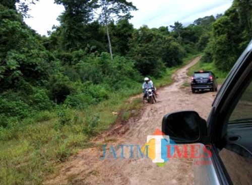 Jalan wisata Malang Selatan masih terbilang banyak butuh pembangunan. (dok MalangTIMES)