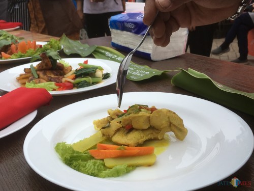 Salah satu menu makanan yang disajikan di rumah makan yang ada di Kabupaten Malang (Foto : Ashaq Lupito / MalangTIMES)