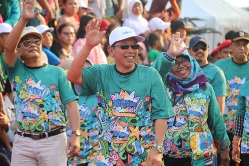 Sekda Kabupaten Malang Didik Budi Muljono (dua dari kiri) dalam acara bersama jajarannya. (Nana)