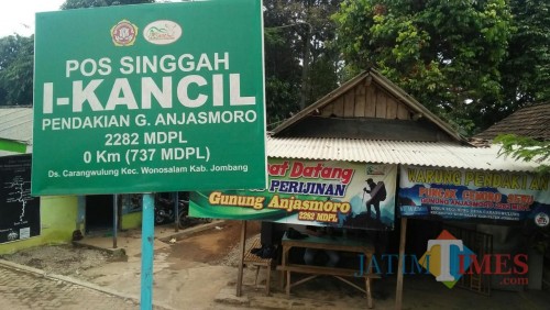 Pos perijinan Gunung Anjasmoro Jombang. (Foto : Adi Rosul / JombangTIMES)