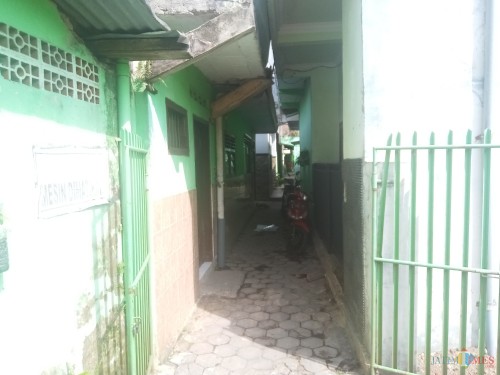 Gang arah menuju kos-kosan yang dibobol maling. (Anggara Sudiongko/MalangTIMES)