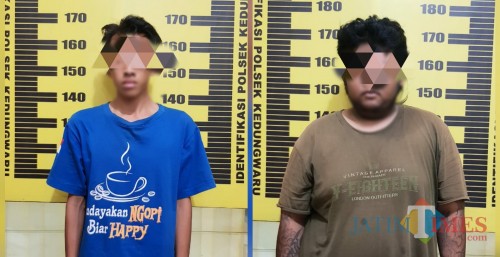Dua tersangka diamankan di Polsek Kedungwaru / Foto : Dokpol / Tulungagung TIMES
