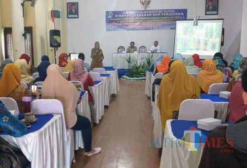 Sosialisasi pembentukan Koperasi yang digelar Disnakkan Pemkab Blitar.(Foto : Malik Naharul/BlitarTIMES)