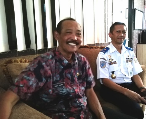 Kepala Dishub Kabupaten Malang Hafi Lutfi (kiri) saat menyampaikan rencana kegiatan hadapi Natal dan Tahun Baru 2019 (Nana)