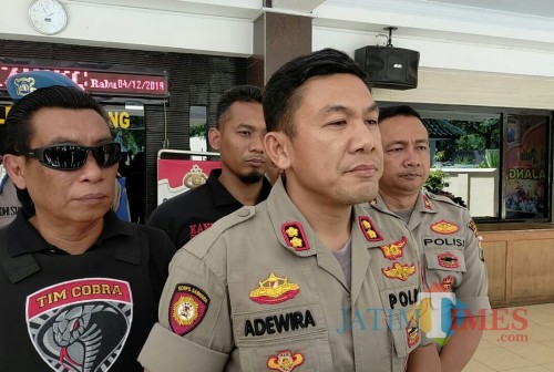Kapolres Lumajang AKBP Adewira Negara Siregar S.IK (Foto : Moch. R. Abdul Fatah / Jatim TIMES)
