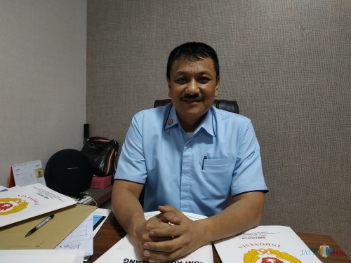 Ketua umum KONI Kota Malang, Eddy Wahyono (Hendra Saputra)