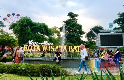 Alun-Alun Kota Batu. (Foto: Irsya Richa/MalangTIMES)