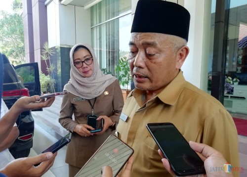 Bupati Malang Sanusi menyampaikan tahun 2020 ada anggaran untuk perbaikan sekolah rusak dengan nilai Rp 8,5 miliar. (Nana)