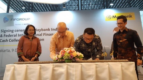 Caption 1 Signing Ceremony Cash Collection Solution Maybank Indonesia & PT Federal International Finance (FIFGROUP) di Senayan Sentral 3 Building