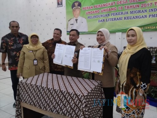 Proses penguatan dan sosialisasi UU Perlindungan PMI yang juga menjadikan program desmigratif bagian dalam penanggulangan PMI ilegal (Nana)