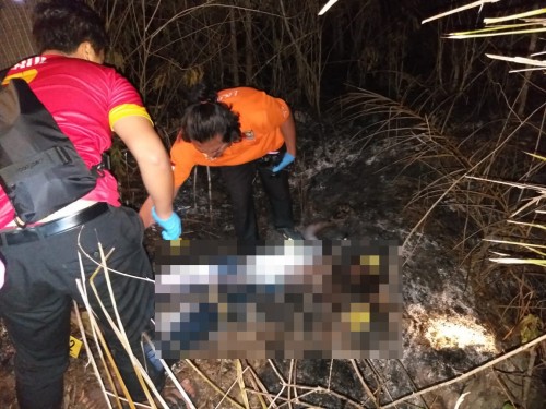 Tim Identifikasi Polres Malang saat melakukan olah TKP di lokasi penemuan mayat yang diduga meninggal karena terpanggang (Foto: Humas Polres Malang for MalangTIMES)