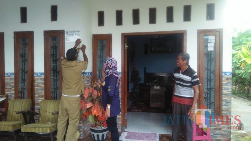 Ribuan Penerima Bansos Di Jombang Mundur Ratusan Kpm Miliki