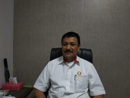 Ketua umum KONI Kota Malang, Eddy Wahyono (Hendra Saputra)