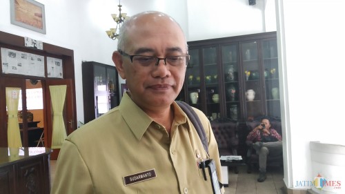 Kabid Bidang Informasi Dinas Kependudukan dan Pencatatan Sipil (Dispendukcapil) Kota Malang, Darmanto (Pipit Anggraeni/MalangTIMES).