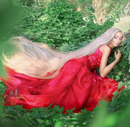 Alena Kravchenko, sosok putri Rapunzel di dunia nyata (Foto: instagram @alewnuka_longhair)