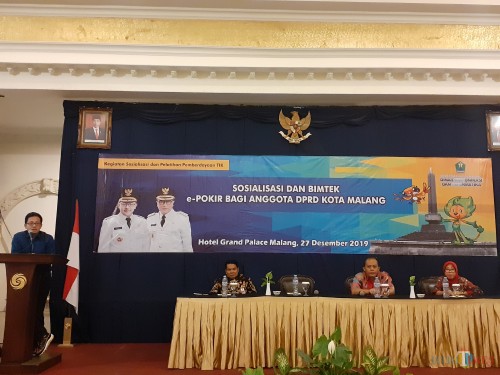 Suasana sosialisasi dan Bimtek e-Pokir Bagi Anggota DPRD Kota Malang, Jumat (27/12) (Arifina Cahyanti Firdausi/MalangTIMES)