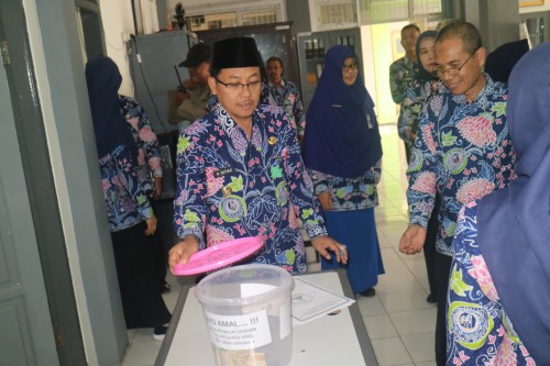 Wali Kota Malang Sutiaji (berkopyah) saat melakukan tinjauan Gerbu di Perkantoran Terpadu Kota Malang (Foto: Humas Pemkot Malang)
