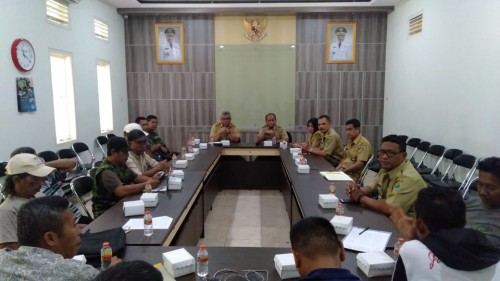 Pertemuan Dinas Koperasi, Perindustrian dan Perdagangan Kota Malang dan pedagang Pasar Comboran, Selasa (7/1/2020) (Istimewa).