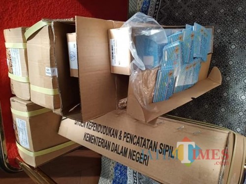 10 ribu blangko E-KTP yang diterima Kabupaten Lumajang (Foto : Moch. R. Abdul Fatah / Jatim TIMES)