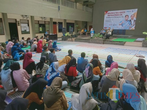 Seminar dan Talkshow Digitalpreneur sukses digelar di Unisba Blitar.(Foto : Aunur Rofiq/BlitarTIMES)