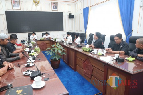 Audiensi Ikatan Pedagang Wisata Belanja Tugu Malang dengan Wali Kota Malang (Humas Pemkot Malang for MalangTIMES).