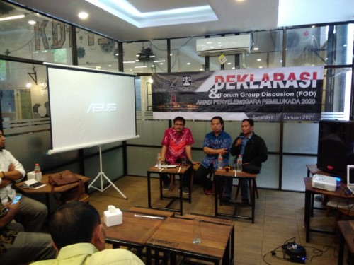 Diskusi yang bertajuk Awasi Penyelenggara Pemilukada.