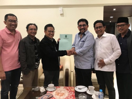 Machfud Arifin ketika menerima rekom