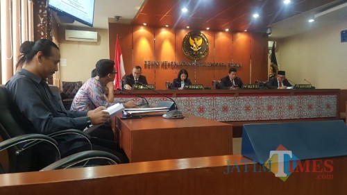 Suasana sidang DKPP di Kantor DKPP Jakarta (FOTO:Rilis Resmi yang diterima Jatimtimes.com)
