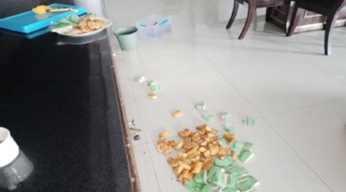 Sarapan pagi ubi goreng yang dilempar oleh anggota DPRD Kabupaten SBB, Ode Masihu yang menuai kritik keras warga. (Foto: Siwalima)