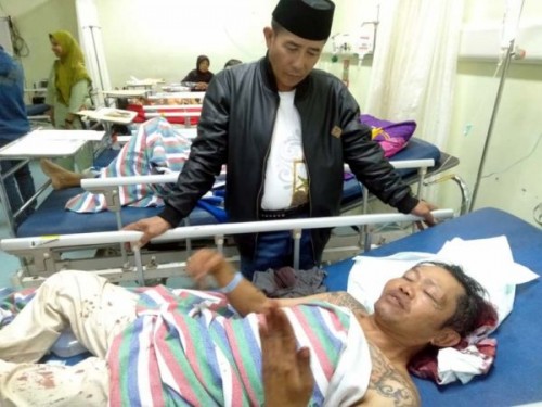 Korban yang dirawat dirumah sakit usai dibacok (ist)