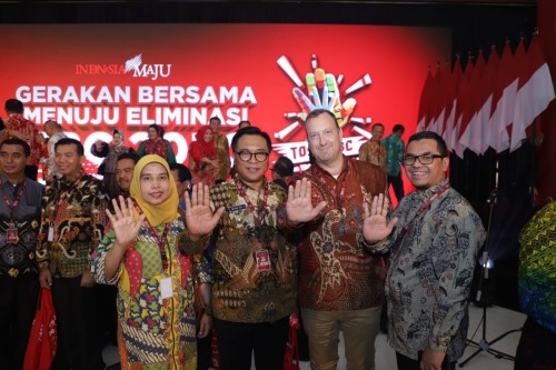 Wakil Wali Kota Malang Sofyan Edi Jarwoko (dua dari kiri) didampingi Plt Kepala Dinkes Kota Malang Sri Winarni saat menghadiri Gerakan Bersama Menuju Eliminasi TBC (Humas Pemkot Malang for MalangTINES).