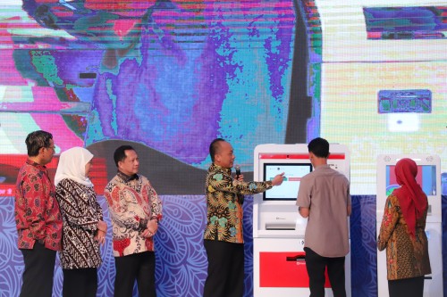 Peluncuran ADM