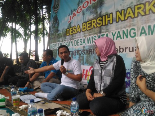 Bupati Lumajang dalam acara Jagong Wisata bersama FKWL (Foto : Moch. R. Abdul Fatah / Jatim TIMES)
