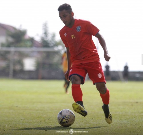 Pandi Lestaluhu saat mengikuti rangkaian latihan Arema FC (official Arema FC)