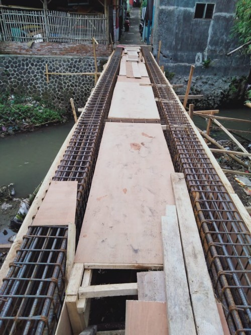 Konstruksi Jembatan Pandanwangi sebelum hanyut terseret banjir. (Istinewa)