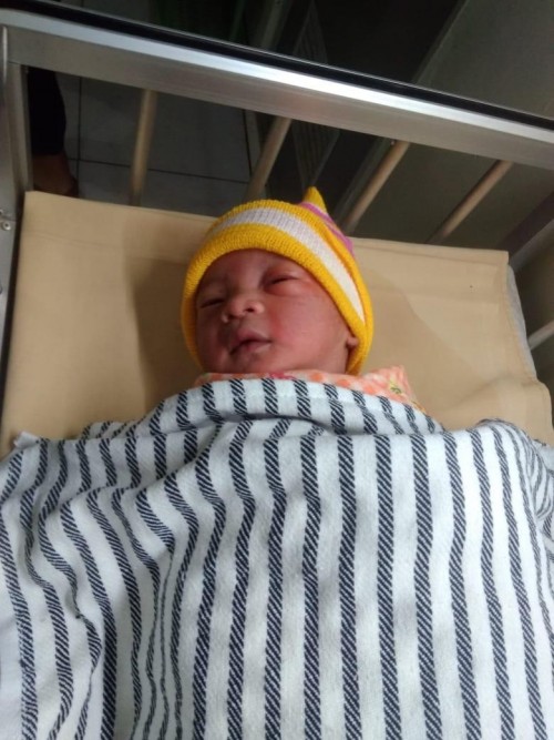 Kondisi bayi yang sempat hendak ditelantarkan pelaku, sesaat setelah mendapatkan perawatan di Puskesmas Wonosari