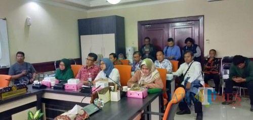 Hearing Komisi A DPRD Surabaya dengan pihak Inspektorat Pemkot Surabaya