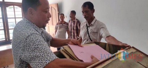 Dokumentasi saat pengambilan soal ujian di Universitas Tulungagung / Foto : Istimewa / Tulungagung TIMES