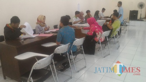Suasana Pendaftaran Calon Anggota PPS di KPU Banyuwangi (Nurhadi/ JatimTIMES)