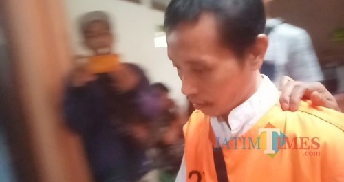 Sugeng Santoso saat akan menjalani persidangan (Anggara Sudiongko/MalangTIMES)