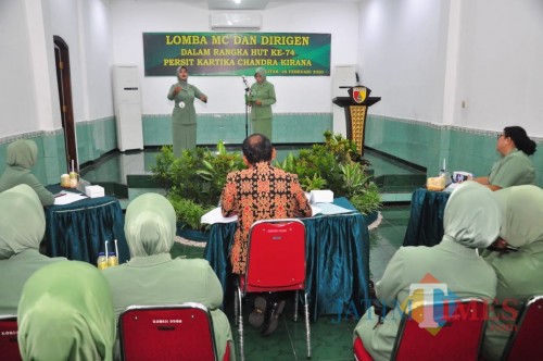 Lomba MC dan dirigen sukses digelar Persit Kodim 0808/Blitar (Foto: Team BlitarTIMES)