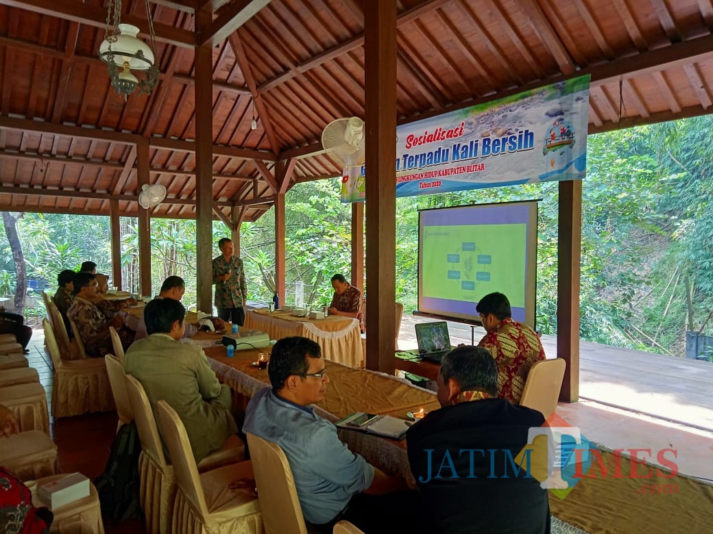 Cegah Pencemaran Sungai Dlh Kabupaten Blitar Sosialisasikan Gerakan Terpadu Kali Bersih Jatim Times